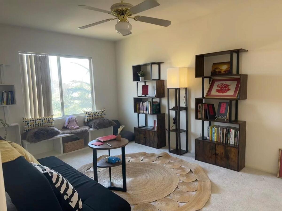 Spacious 3br Family Near Vegas Strip Holiday home Las Vegas